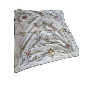 Vintage MCM Hand Embroidery Tablecloth colorful 3 Matching Napkins Fine Quality